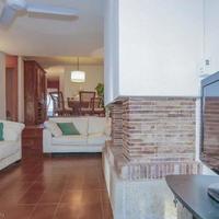 Flat at the second line of the sea / lake in Spain, Catalunya, Girona, 100 sq.m.