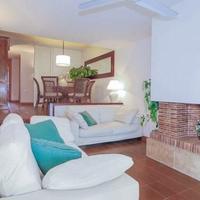 Flat at the second line of the sea / lake in Spain, Catalunya, Girona, 100 sq.m.