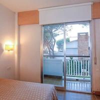Flat at the second line of the sea / lake in Spain, Catalunya, Girona, 100 sq.m.