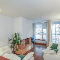 Flat at the second line of the sea / lake in Spain, Catalunya, Girona, 100 sq.m.