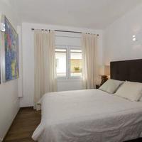 Flat in the city center in Spain, Catalunya, Begur, 53 sq.m.