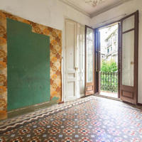 Flat in the city center in Spain, Catalunya, 131 sq.m.