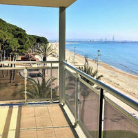 Квартира на первой линии моря/озера в Испании, Каталония, Багур, 57 кв.м.