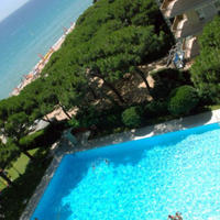 Flat at the first line of the sea / lake in Spain, Catalunya, Girona, 95 sq.m.