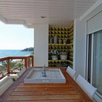 Flat at the first line of the sea / lake in Spain, Catalunya, Girona, 178 sq.m.