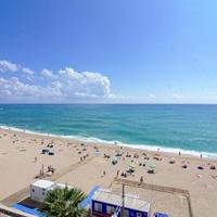 Flat at the first line of the sea / lake in Spain, Catalunya, Girona, 178 sq.m.