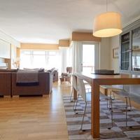 Flat at the first line of the sea / lake in Spain, Catalunya, Girona, 178 sq.m.