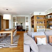 Flat at the first line of the sea / lake in Spain, Catalunya, Girona, 178 sq.m.