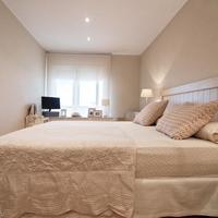 Flat at the first line of the sea / lake in Spain, Catalunya, Girona, 178 sq.m.