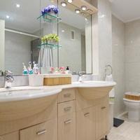 Flat at the first line of the sea / lake in Spain, Catalunya, Girona, 178 sq.m.