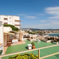 Apartment at the first line of the sea / lake in Spain, Catalunya, Girona, 130 sq.m.