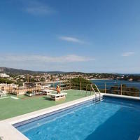 Apartment at the first line of the sea / lake in Spain, Catalunya, Girona, 130 sq.m.