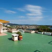 Apartment at the first line of the sea / lake in Spain, Catalunya, Girona, 130 sq.m.