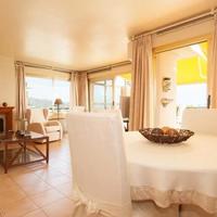 Apartment at the first line of the sea / lake in Spain, Catalunya, Girona, 130 sq.m.