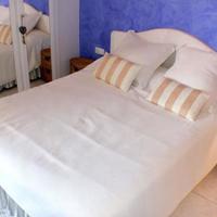 Apartment at the first line of the sea / lake in Spain, Catalunya, Girona, 120 sq.m.