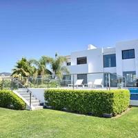 Villa in Spain, Andalucia, 610 sq.m.