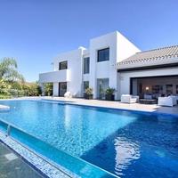 Villa in Spain, Andalucia, 610 sq.m.