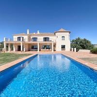 Villa in Spain, Andalucia, 1169 sq.m.