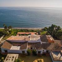 Вилла на первой линии моря/озера в Испании, Андалусия, 700 кв.м.