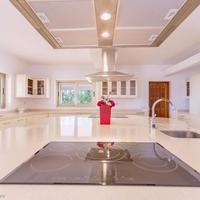 Вилла на первой линии моря/озера в Испании, Андалусия, 700 кв.м.