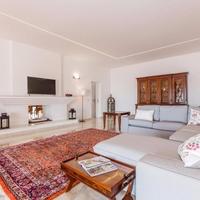 Вилла на первой линии моря/озера в Испании, Андалусия, 700 кв.м.