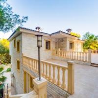 Villa in Spain, Comunitat Valenciana, Alicante, 360 sq.m.