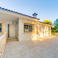 Villa in Spain, Comunitat Valenciana, Alicante, 360 sq.m.