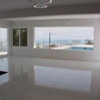 Villa in Spain, Comunitat Valenciana, Alicante, 400 sq.m.