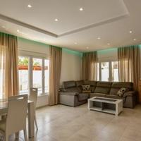 Villa in Spain, Comunitat Valenciana, Alicante, 214 sq.m.