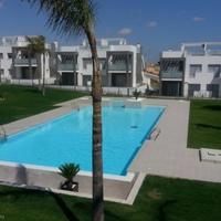 Bungalow in Spain, Comunitat Valenciana, Alicante, 80 sq.m.