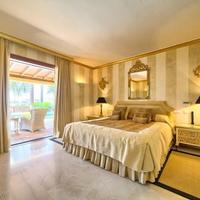 Villa in Spain, Andalucia, 322 sq.m.