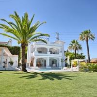 Villa in the city center in Spain, Andalucia, 241 sq.m.