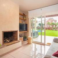 Вилла в центре города в Испании, Каталония, Багур, 463 кв.м.