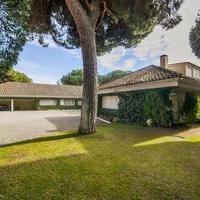 Villa in Spain, Catalunya, Begur, 1000 sq.m.