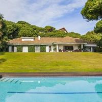 Villa in Spain, Catalunya, Begur, 1000 sq.m.