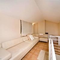 Пентхаус на второй линии моря/озера в Испании, Каталония, Багур, 133 кв.м.