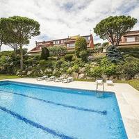 Дом в Испании, Каталония, Багур, 1000 кв.м.