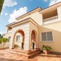 Villa in Spain, Catalunya, Barcelona, 437 sq.m.