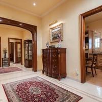 Villa in Spain, Catalunya, Barcelona, 437 sq.m.