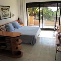 House at the first line of the sea / lake in Spain, Catalunya, Girona, 500 sq.m.