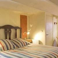 Другая коммерческая недвижимость на первой линии моря/озера в Испании, Каталония, Багур, 226 кв.м.