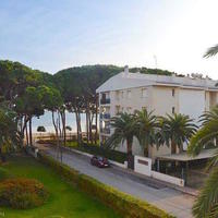 Квартира на первой линии моря/озера в Испании, Каталония, Багур, 85 кв.м.