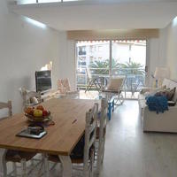 Квартира на первой линии моря/озера в Испании, Каталония, Багур, 85 кв.м.