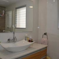 Квартира на первой линии моря/озера в Испании, Каталония, Багур, 85 кв.м.