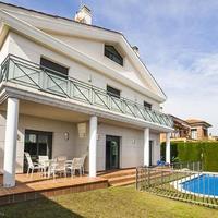 Дом в Испании, Каталония, Багур, 450 кв.м.