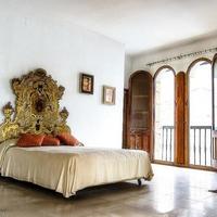 Дом в центре города в Испании, Каталония, Багур, 1000 кв.м.