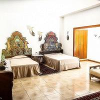 Дом в центре города в Испании, Каталония, Багур, 1000 кв.м.