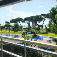 Flat at the first line of the sea / lake in Spain, Catalunya, Girona, 85 sq.m.