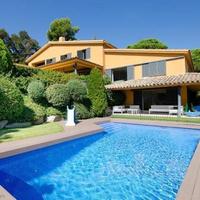 Вилла в Испании, Каталония, Багур, 922 кв.м.