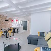 Flat in the city center in Spain, Catalunya, Barcelona, 92 sq.m.